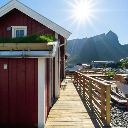 Madelhea Cabin- Seaview Lodge Reine Ngoại thất bức ảnh